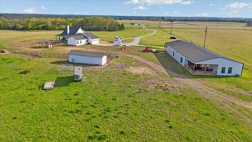 836 Fm-2068 Klondike, TX 75448