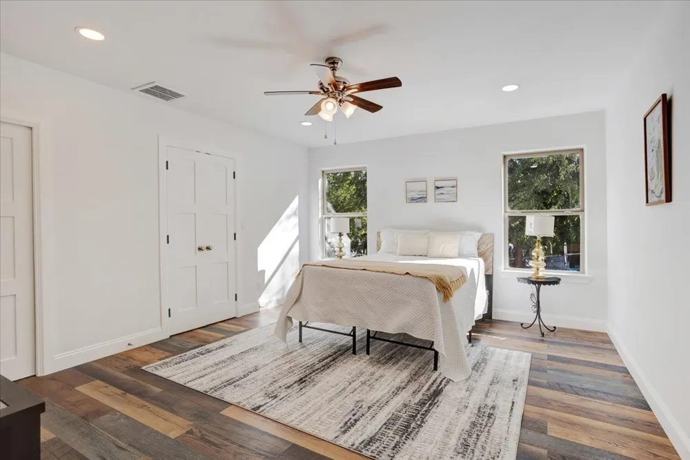 402 W Sam Rayburn Road Ector, TX 75439