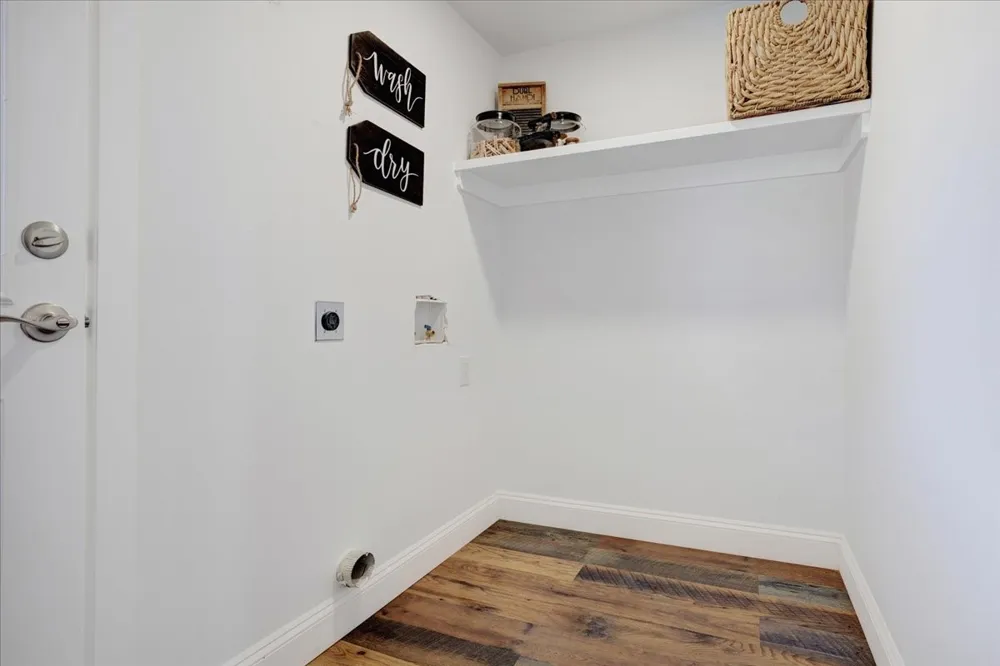 402 W Sam Rayburn Road Ector, TX 75439
