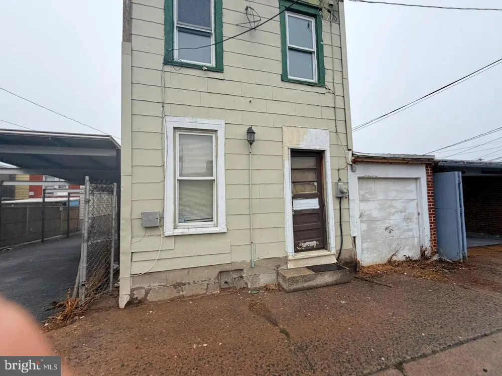 845 8TH STREET Reading, PA 19604
