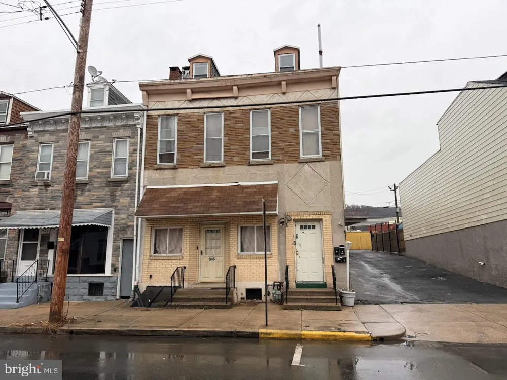 845 8TH STREET Reading, PA 19604