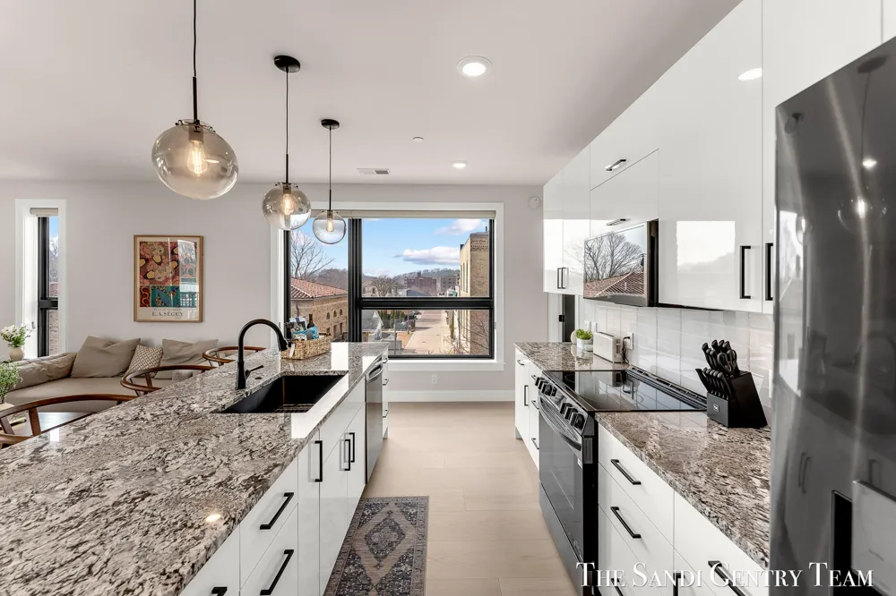 300 Washington Avenue #Unit 16 Grand Haven, MI 49417
