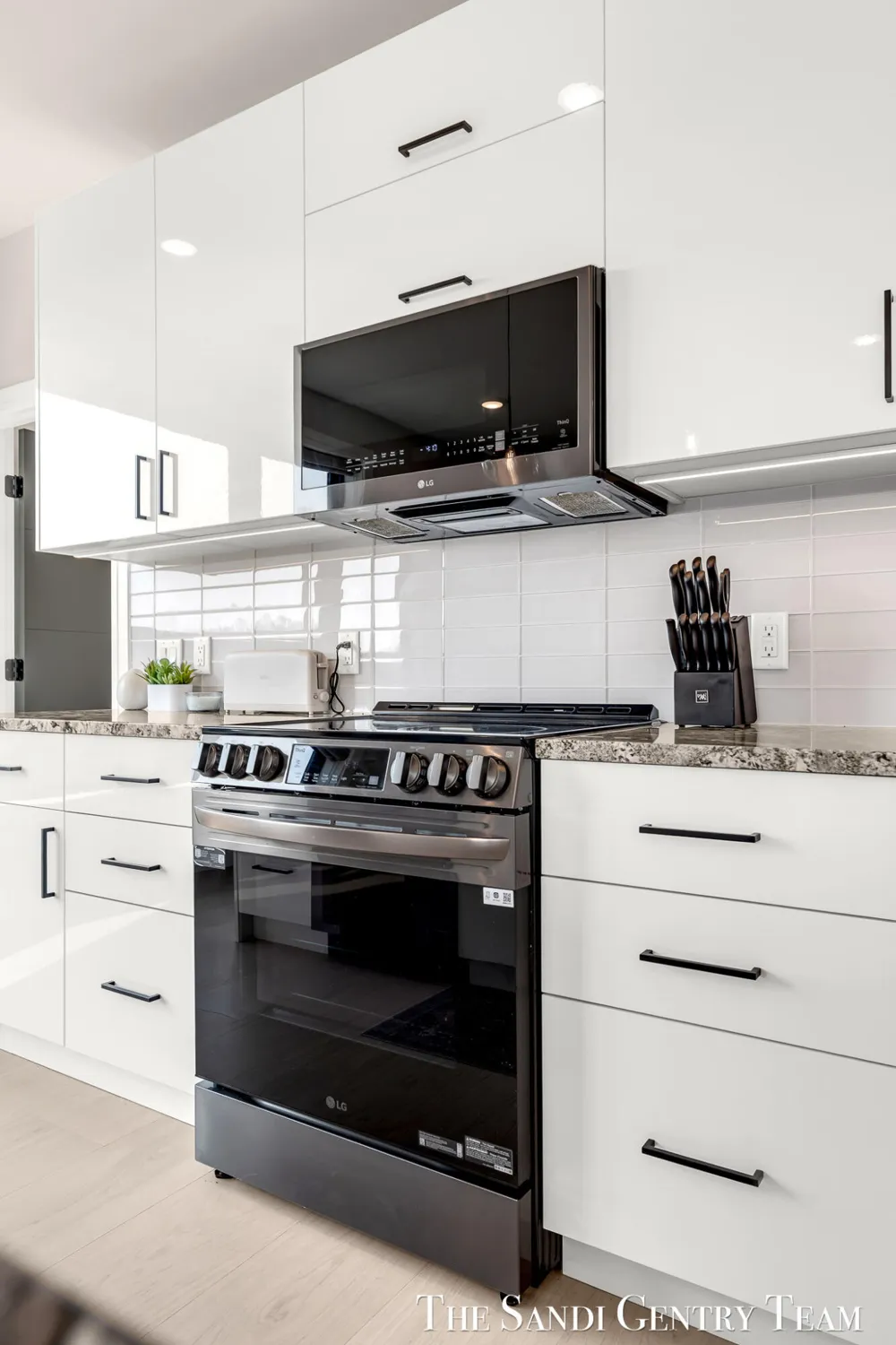 300 Washington Avenue #Unit 16 Grand Haven, MI 49417
