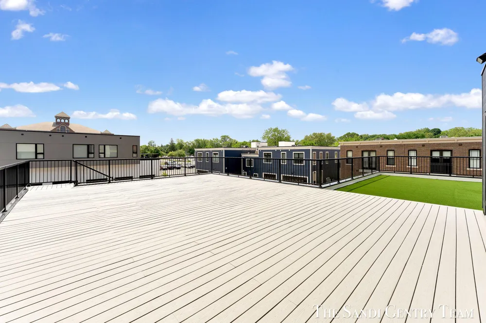 300 Washington Avenue #Unit 16 Grand Haven, MI 49417