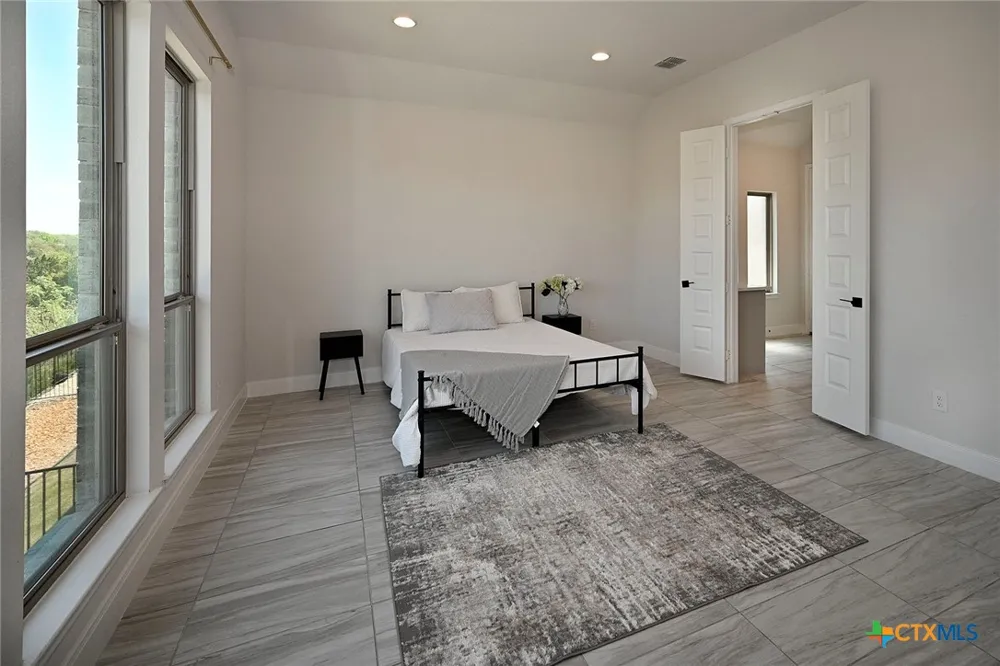 24118 Sidehill Lie San Antonio, TX 78261