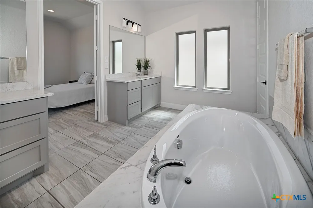 24118 Sidehill Lie San Antonio, TX 78261