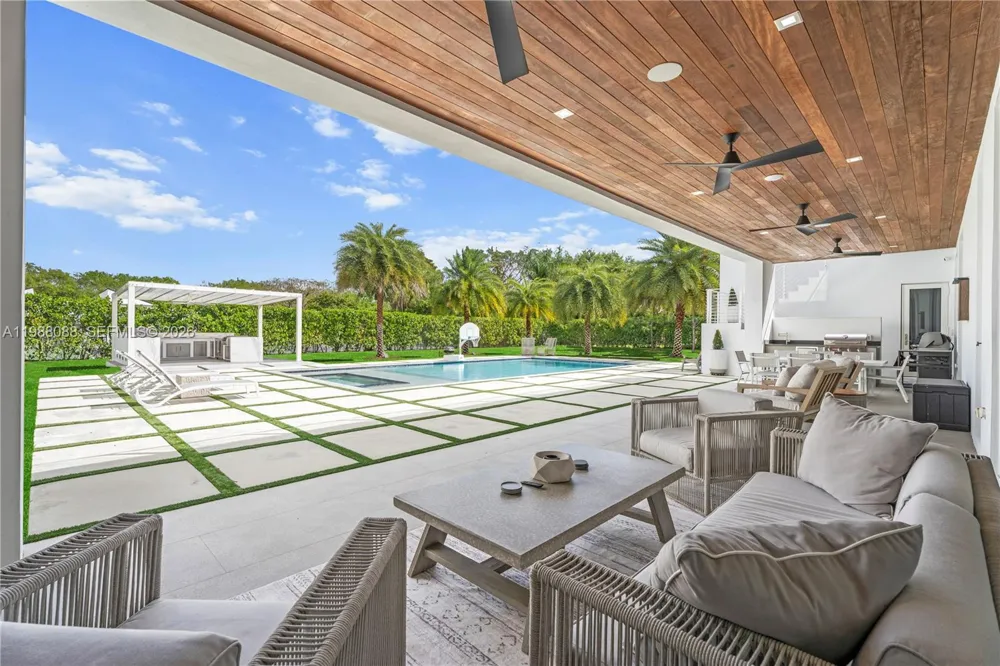 6285 Old Cutler Rd Pinecrest, FL 33156