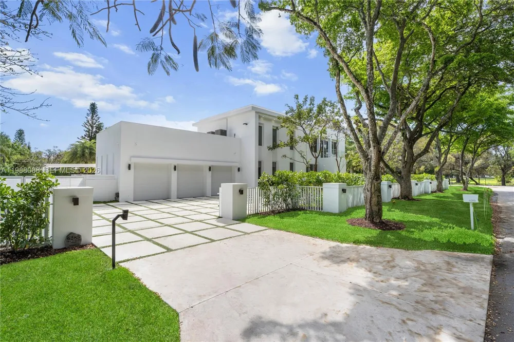 6285 Old Cutler Rd Pinecrest, FL 33156