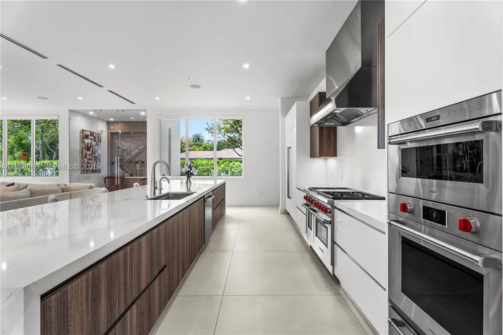 6285 Old Cutler Rd Pinecrest, FL 33156