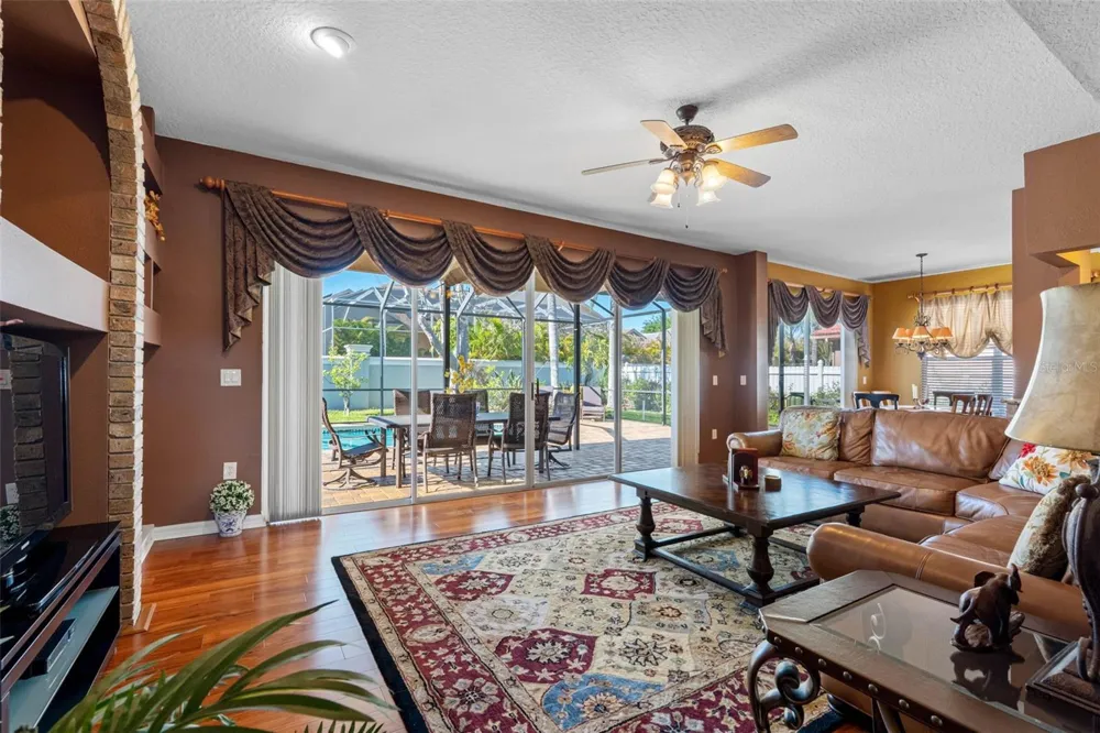 1872 EAGLE TRACE BOULEVARD Palm Harbor, FL 34685