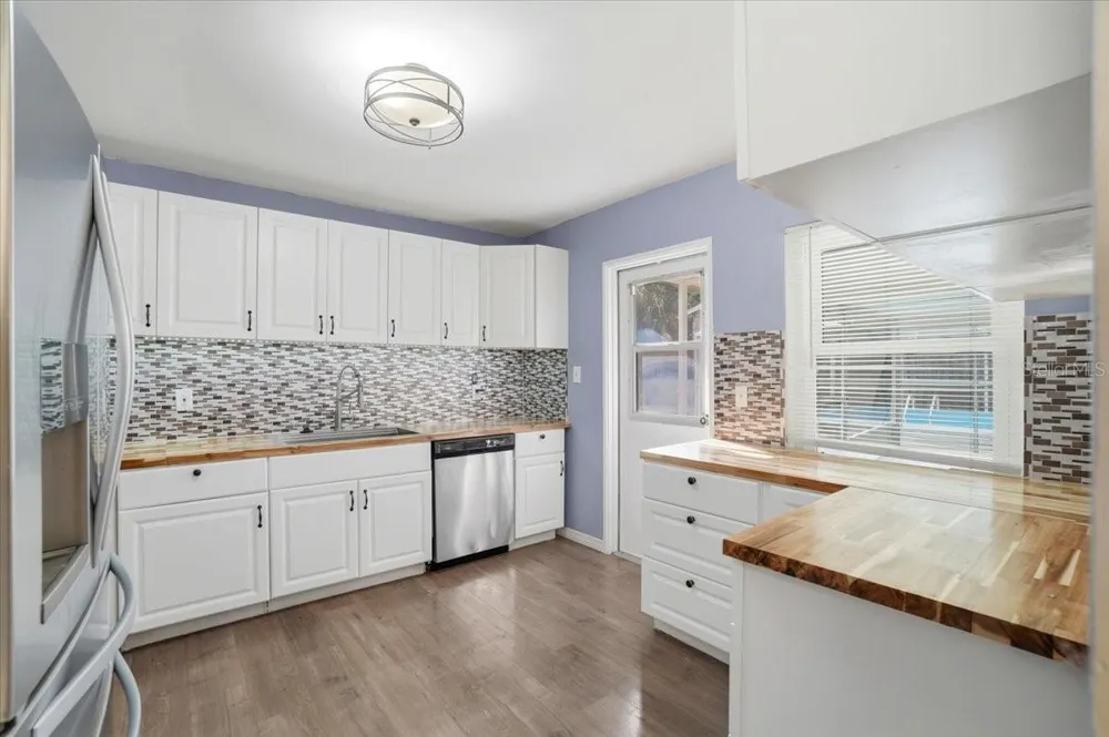 3022 HICKORY STREET NW Winter Haven, FL 33881
