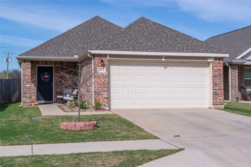 431 Woodhouse Way Everman, TX 76140