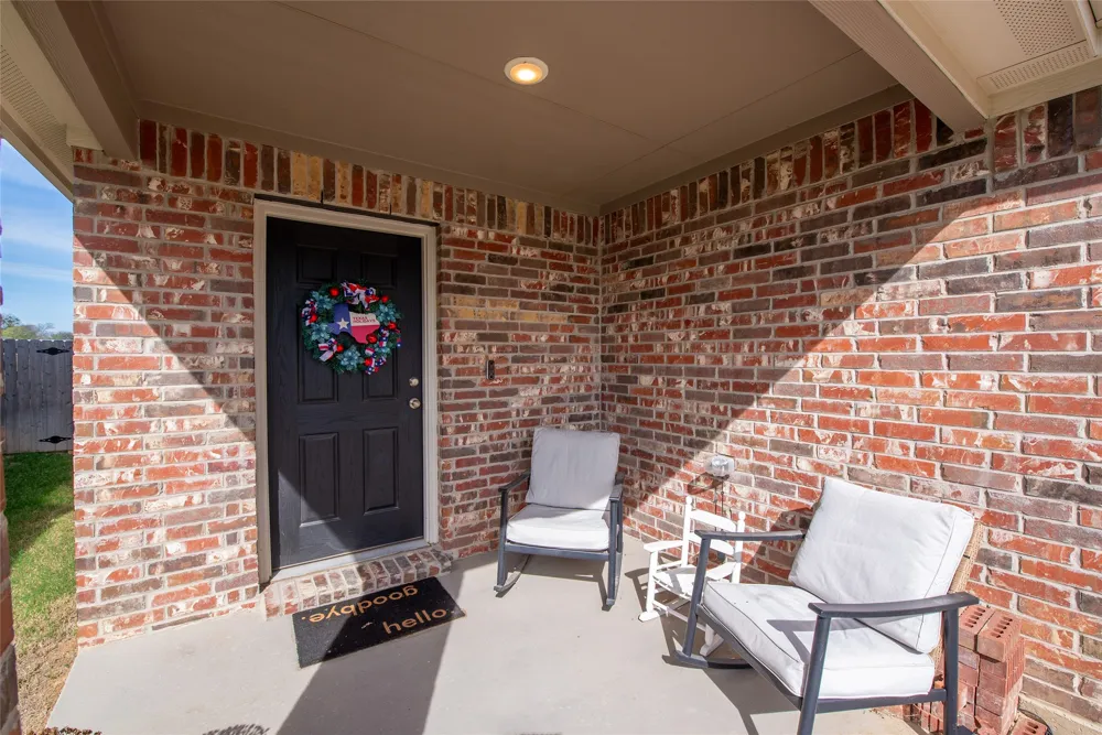 431 Woodhouse Way Everman, TX 76140
