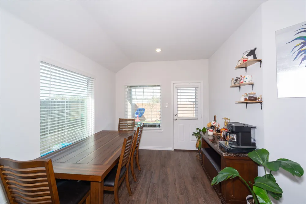 431 Woodhouse Way Everman, TX 76140