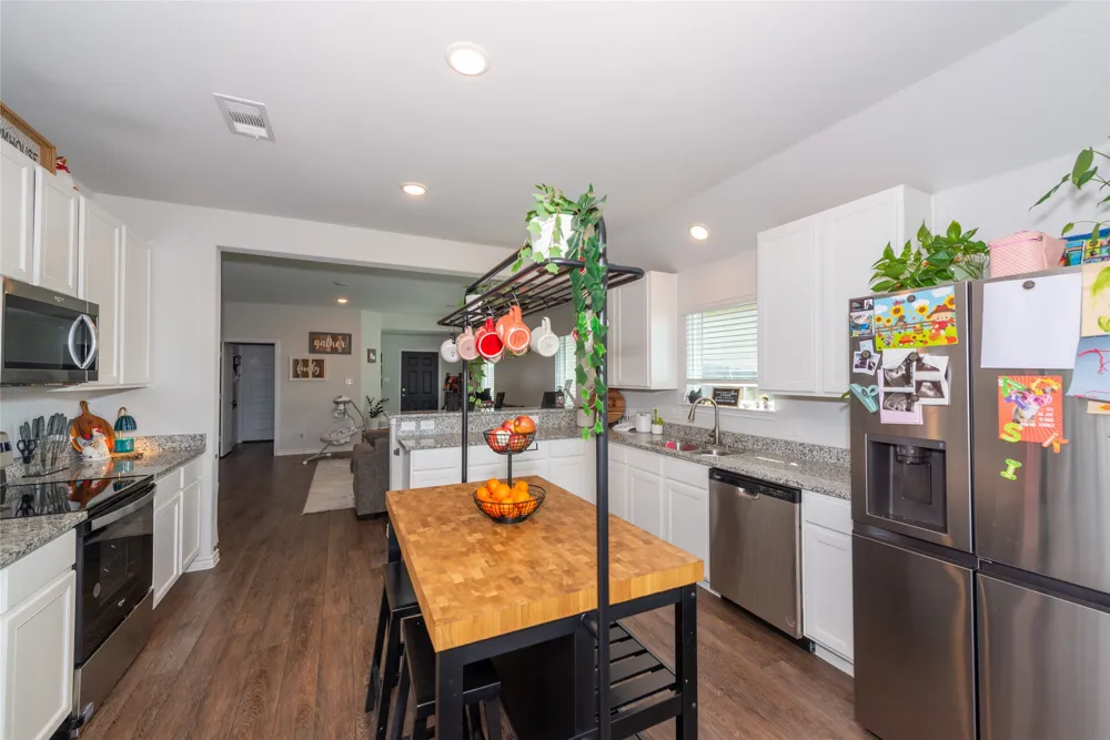 431 Woodhouse Way Everman, TX 76140