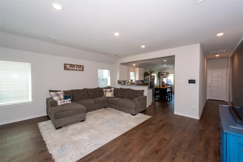 431 Woodhouse Way Everman, TX 76140