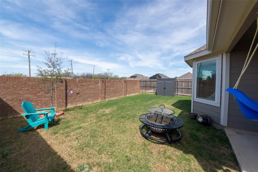 431 Woodhouse Way Everman, TX 76140