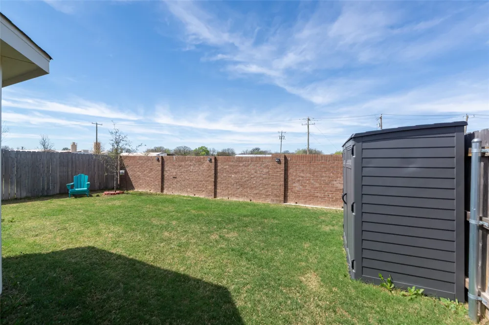 431 Woodhouse Way Everman, TX 76140