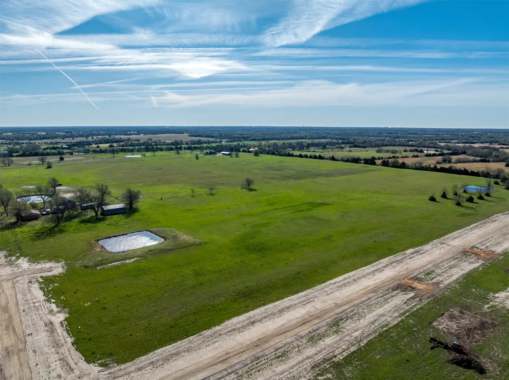 50 Private Road 33265 Sumner, TX 75486