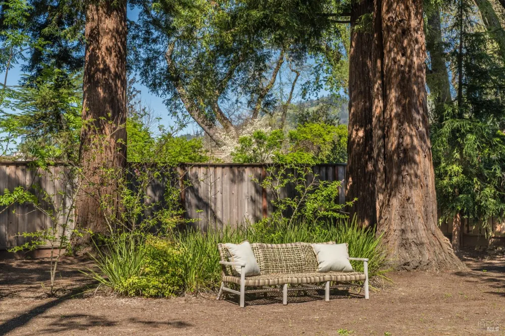 49 Hoff Road Kenwood, CA 95409