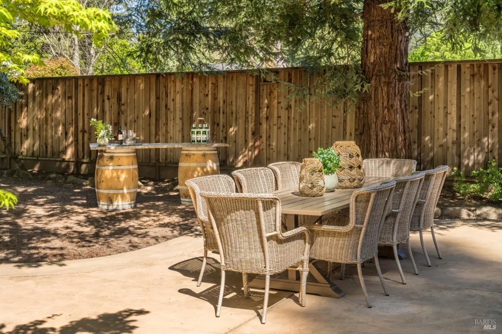 49 Hoff Road Kenwood, CA 95409