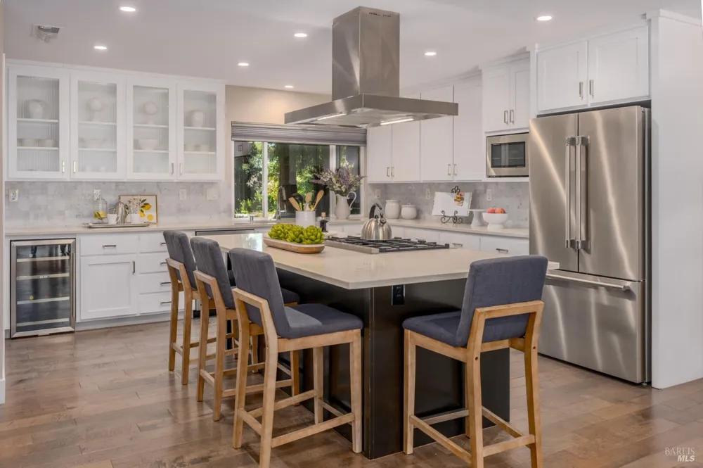 49 Hoff Road Kenwood, CA 95409