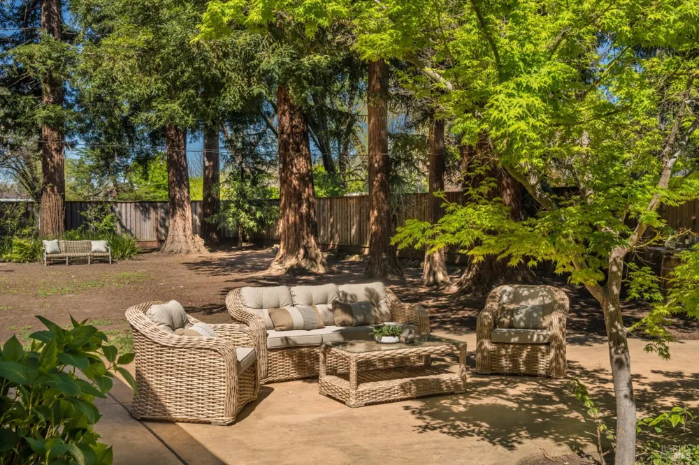 49 Hoff Road Kenwood, CA 95409