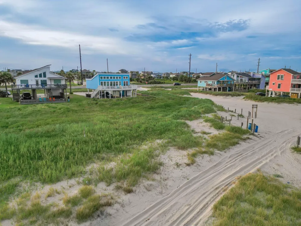 22502 Kennedy Drive Galveston, TX 77554