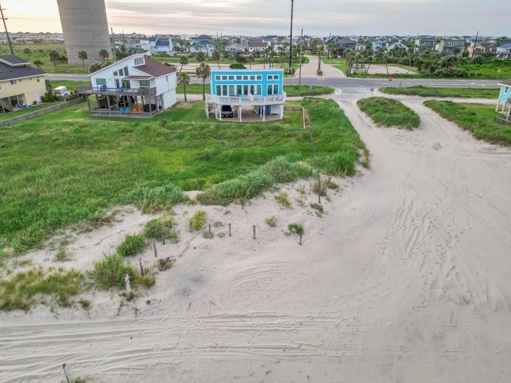 22502 Kennedy Drive Galveston, TX 77554