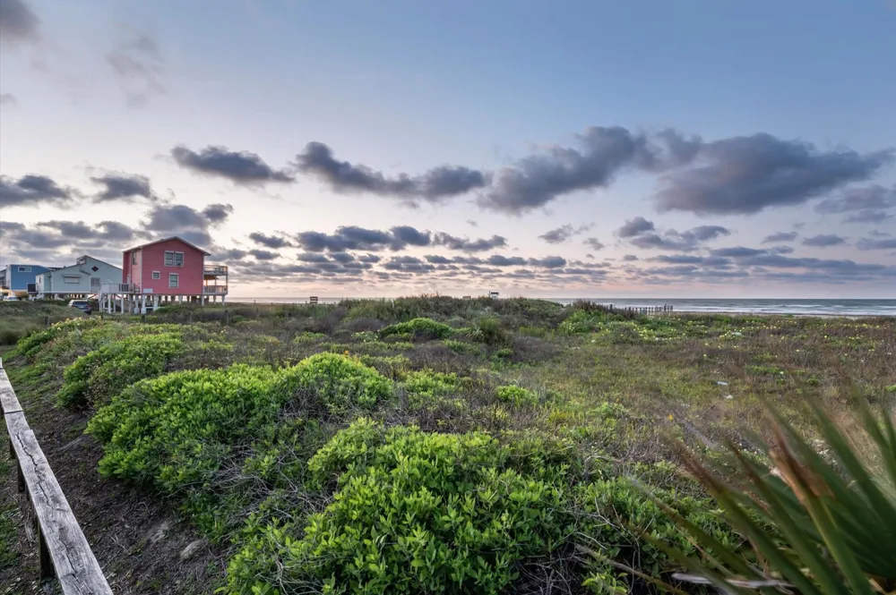 22502 Kennedy Drive Galveston, TX 77554