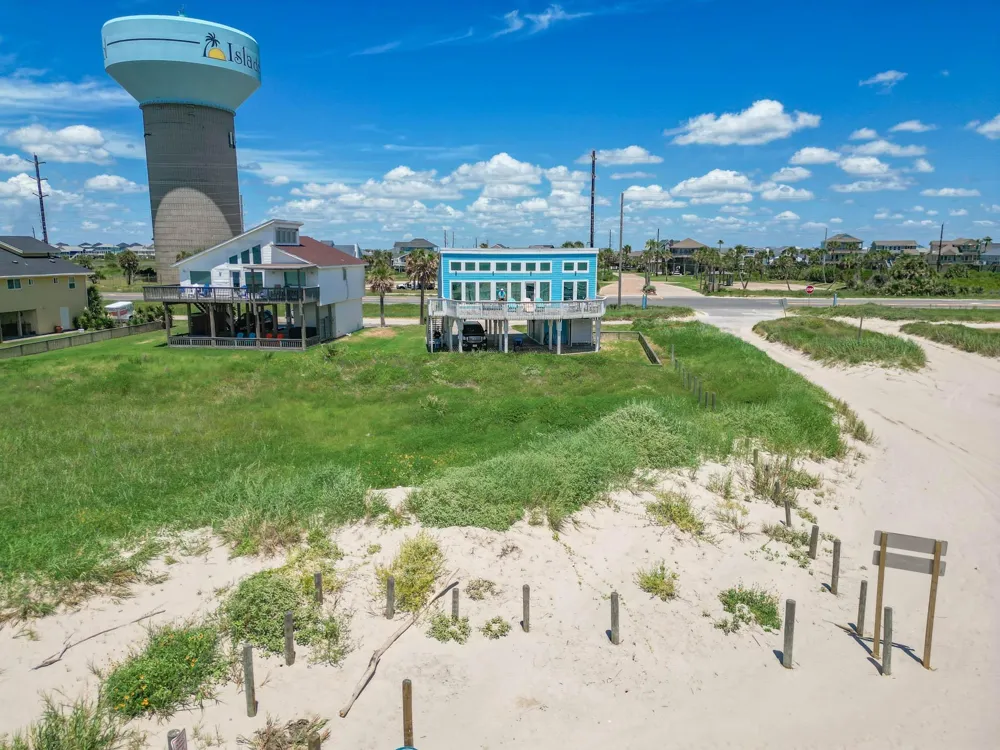 22502 Kennedy Drive Galveston, TX 77554