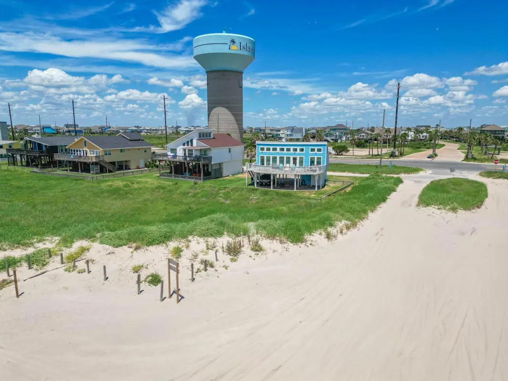 22502 Kennedy Drive Galveston, TX 77554
