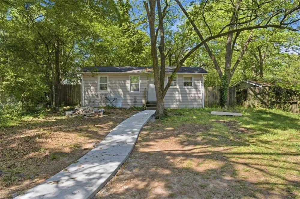 4649 Burks Road Forest Park, GA 30297