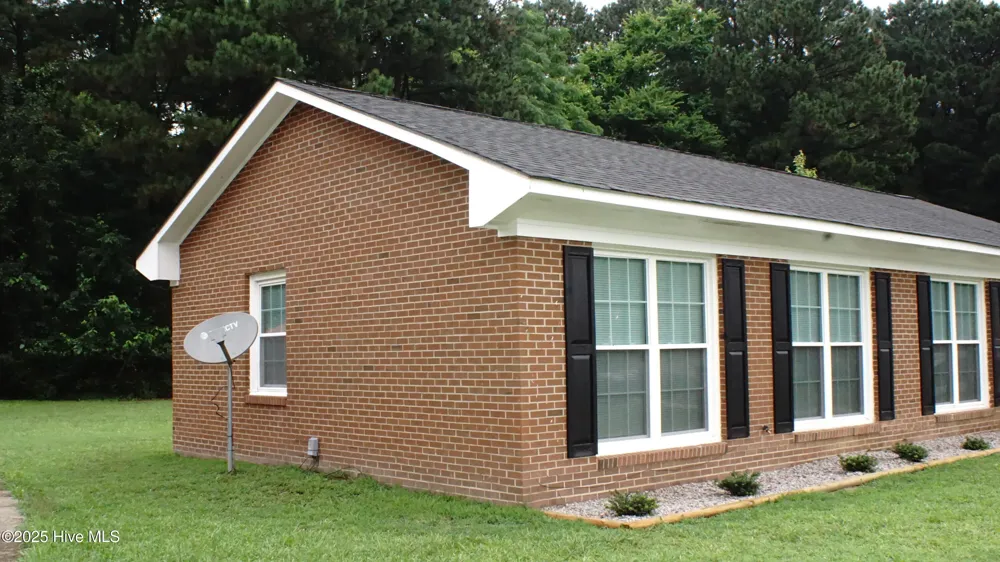 121 Walter Drive Battleboro, NC 27809