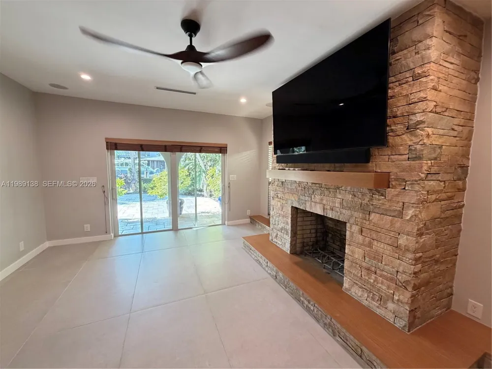 3200 NE 165th St North Miami Beach, FL 33160