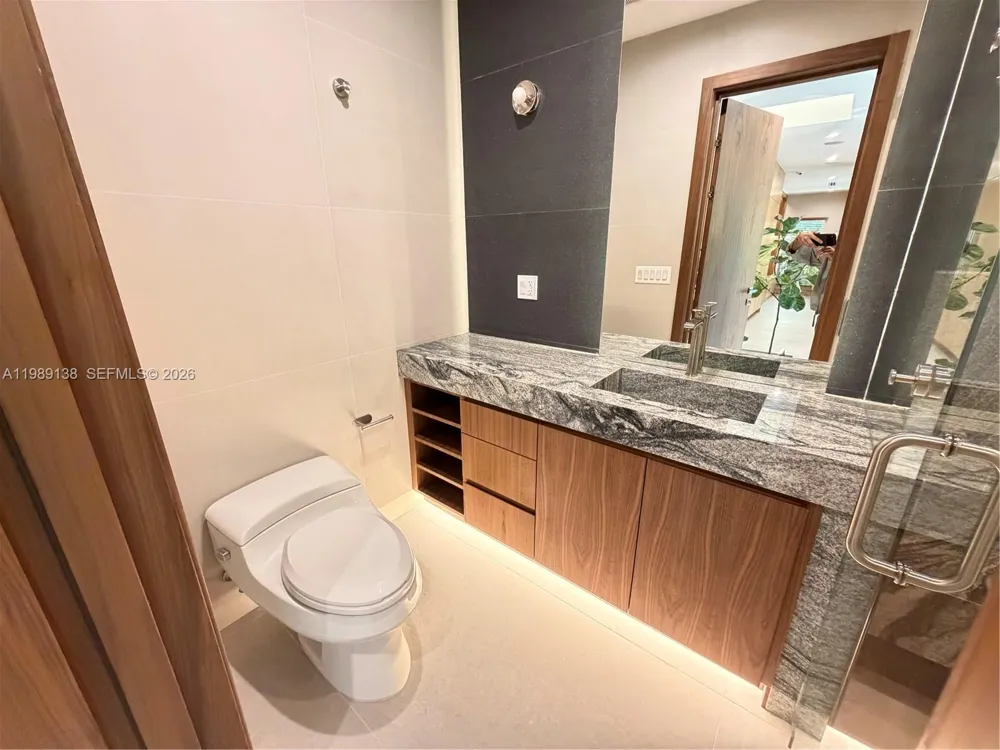 3200 NE 165th St North Miami Beach, FL 33160