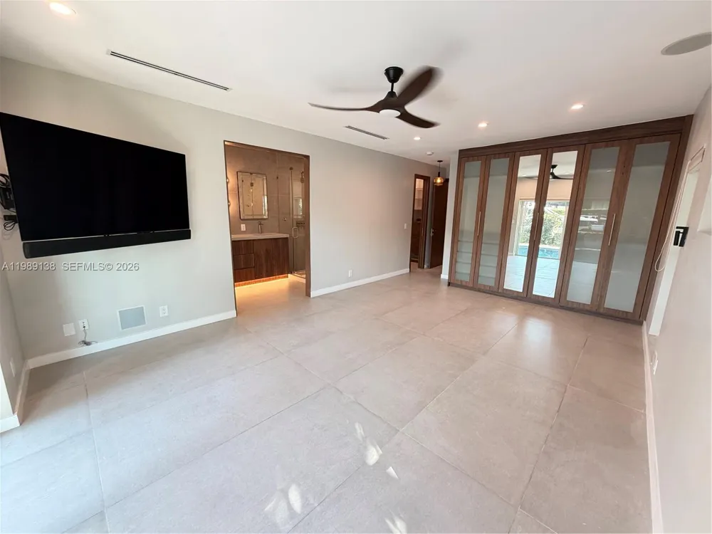 3200 NE 165th St North Miami Beach, FL 33160