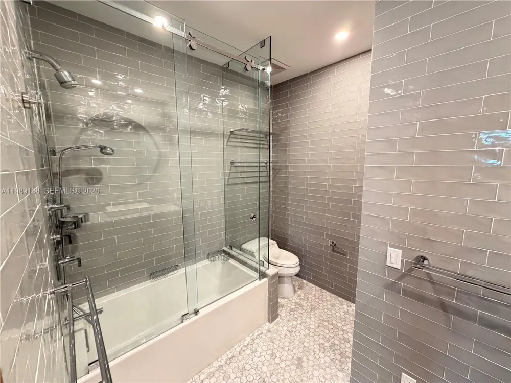 3200 NE 165th St North Miami Beach, FL 33160