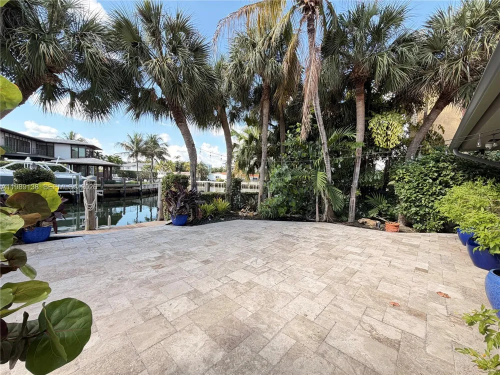 3200 NE 165th St North Miami Beach, FL 33160