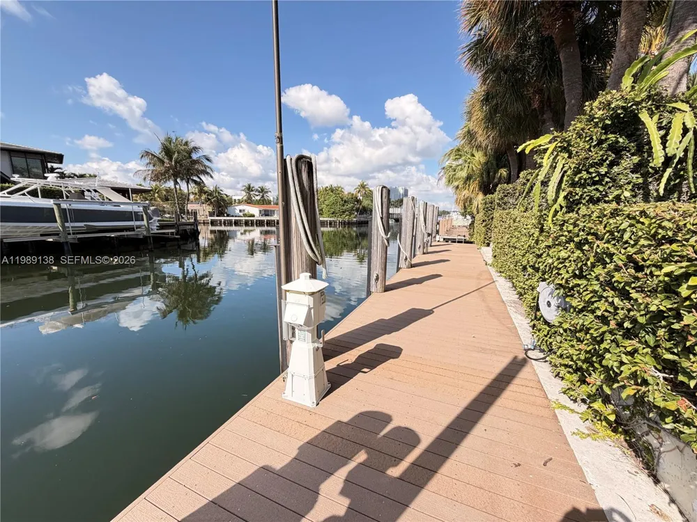 3200 NE 165th St North Miami Beach, FL 33160