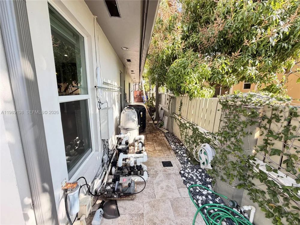 3200 NE 165th St North Miami Beach, FL 33160