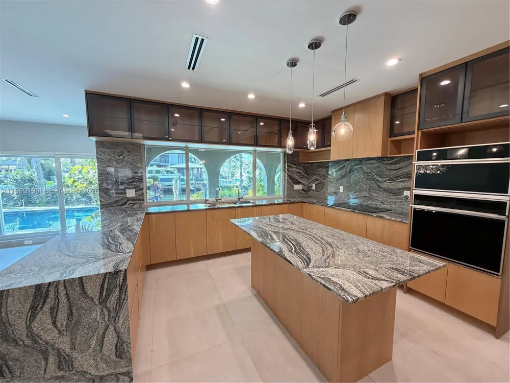 3200 NE 165th St North Miami Beach, FL 33160