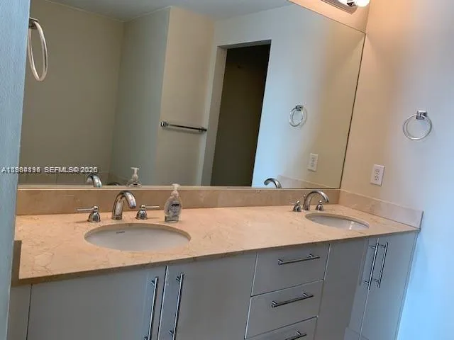 3330 NE 190th St #1018 Aventura, FL 33180