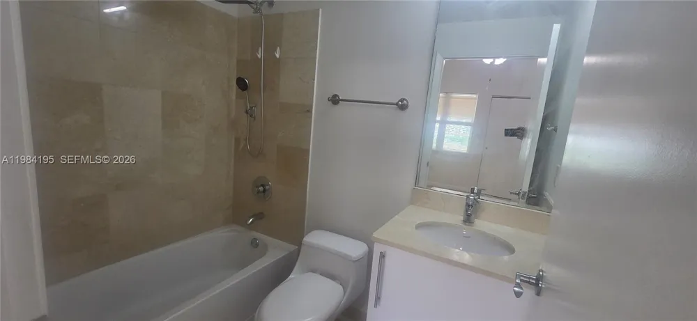 3330 NE 190th St #1018 Aventura, FL 33180