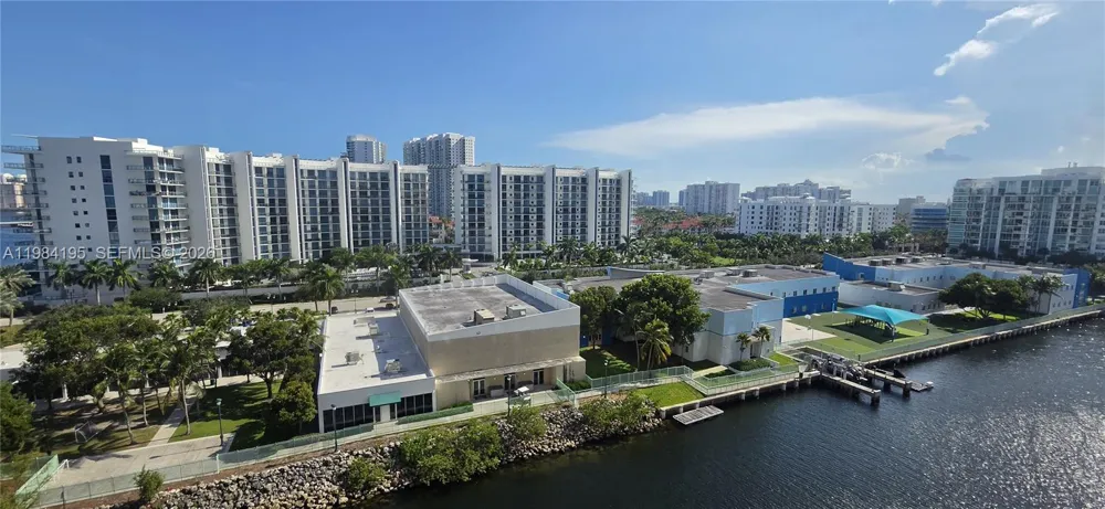 3330 NE 190th St #1018 Aventura, FL 33180