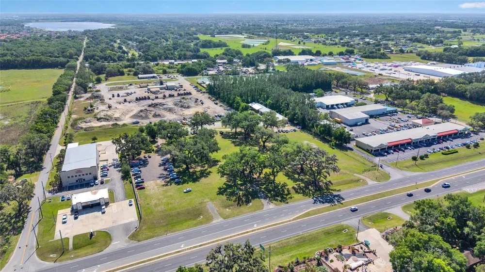 9935 US HIGHWAY 301 Wildwood, FL 34785