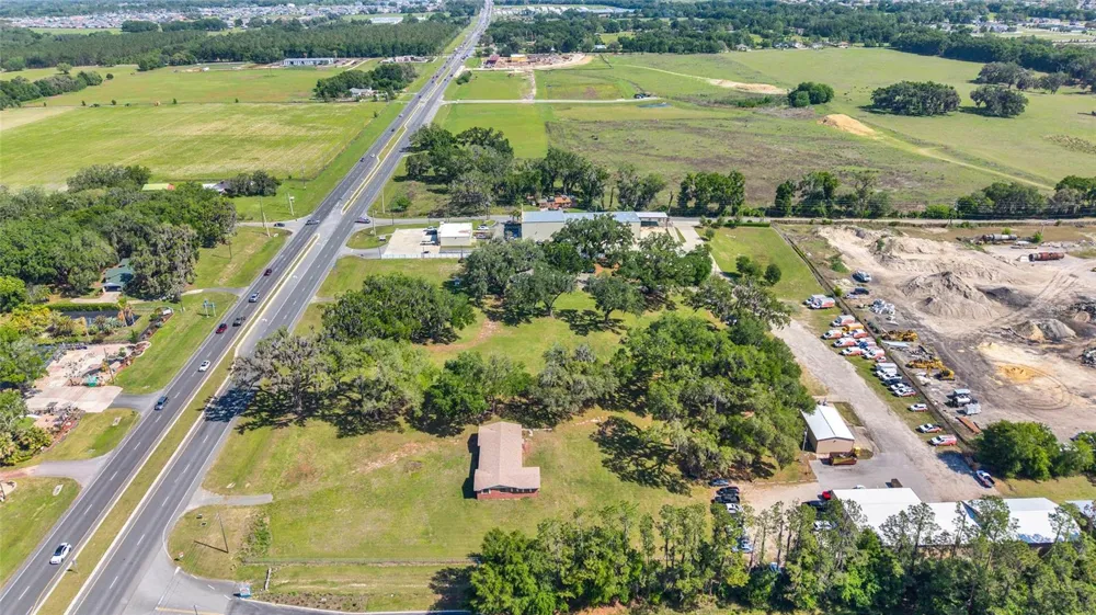 9935 US HIGHWAY 301 Wildwood, FL 34785