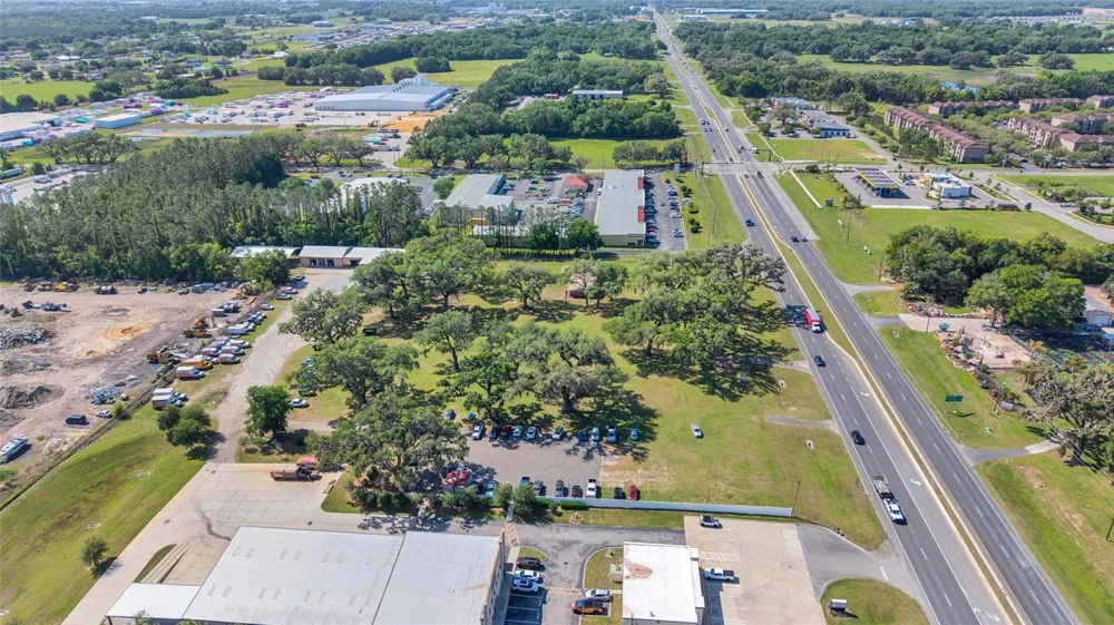 9935 US HIGHWAY 301 Wildwood, FL 34785