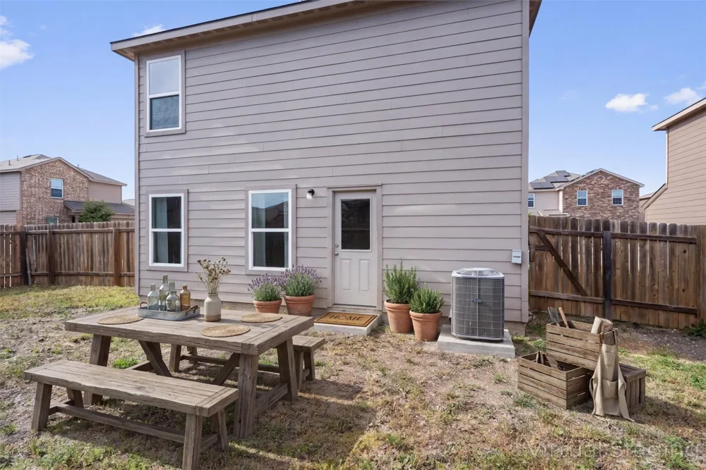 163 Niven Path #12K Jarrell, TX 76537
