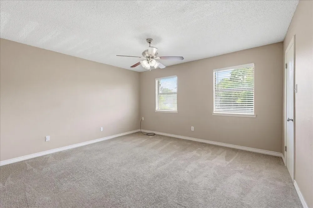481 Moore Vidor, TX 77662